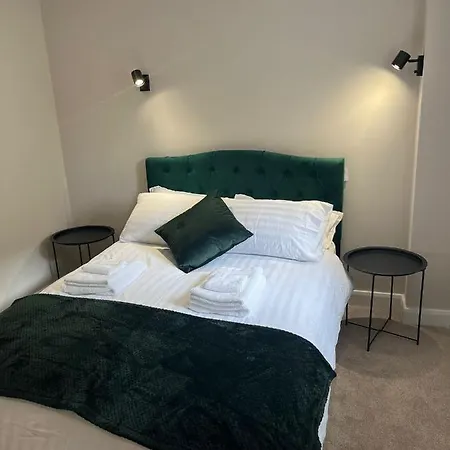 Tib Investments, Centenary House, 53 North St Apartment Leeds (West Yorkshire)